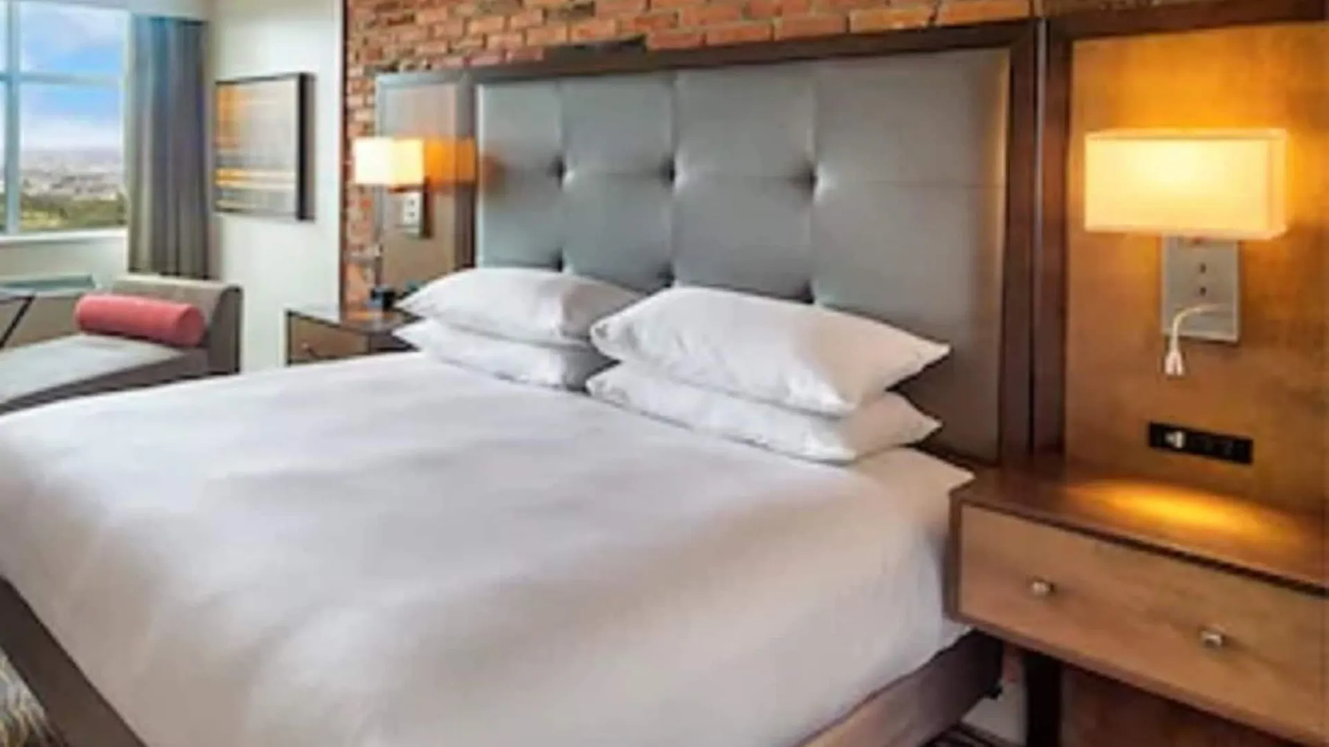 Hotel Doubletree By Hilton Toronto Airport, On
