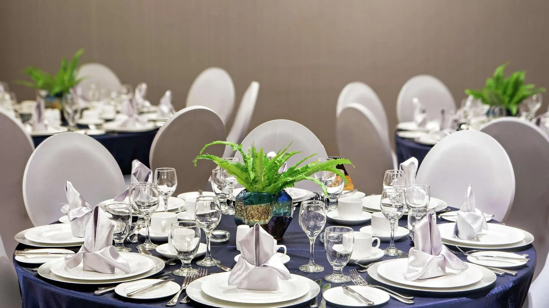 Hotel Doubletree By Hilton Toronto Airport, On