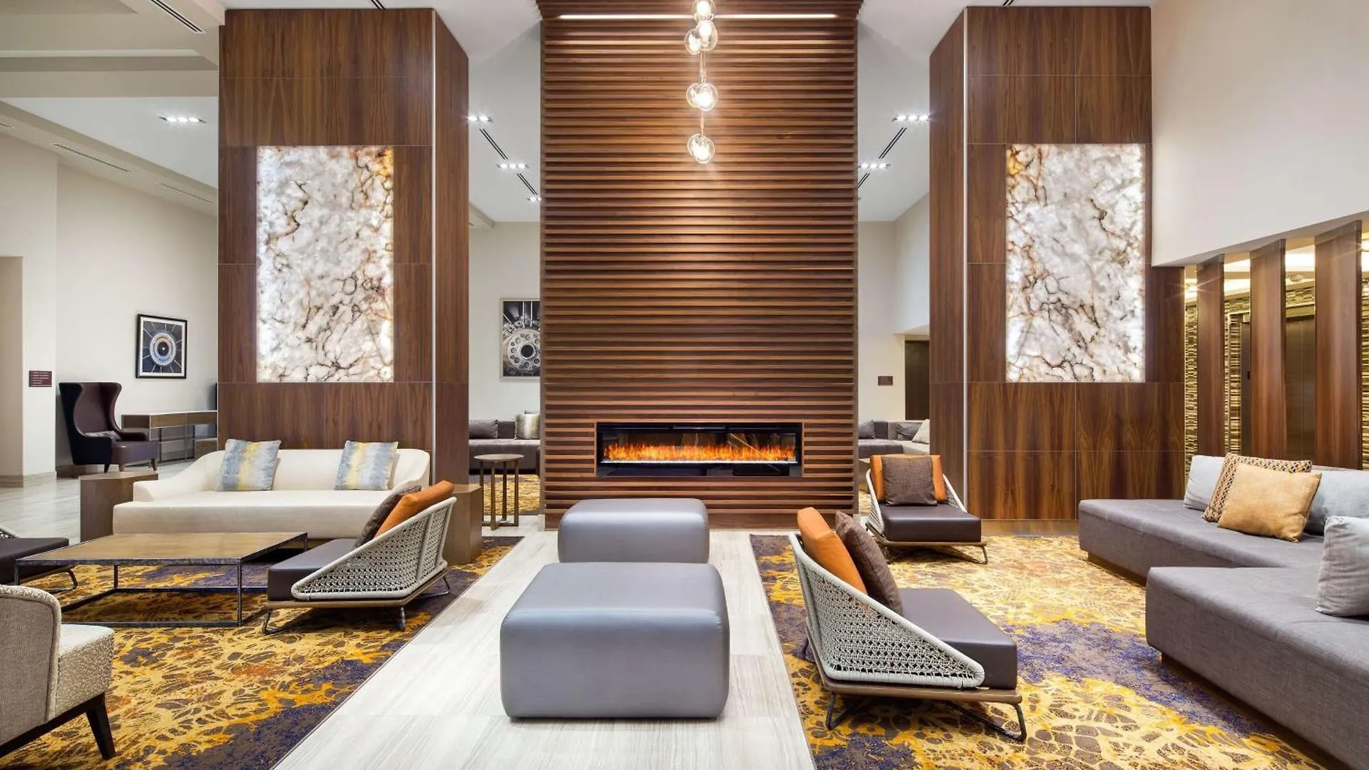 Hotel Doubletree By Hilton Toronto Airport, On