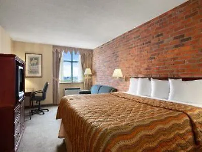 Hotel Doubletree By Hilton Toronto Airport, On 4*,